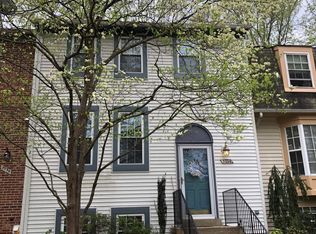 5774 Walnut Wood Ln, Burke, VA 22015