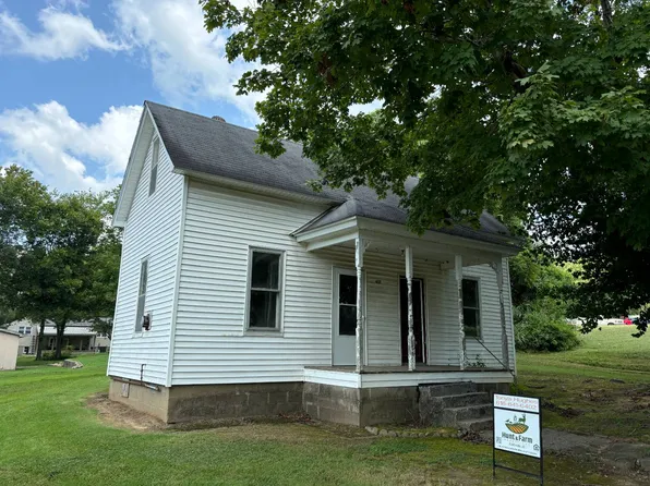 618 S Franklin St, Golconda, IL 62938