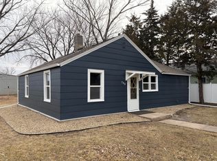708 S Davison St, Mitchell, SD 57301