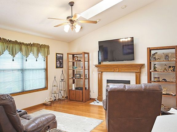 4th image of 6009 Thistlewood Ave