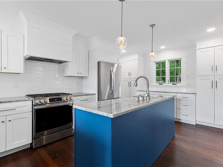 1296 Hilton Dr — Photo 12