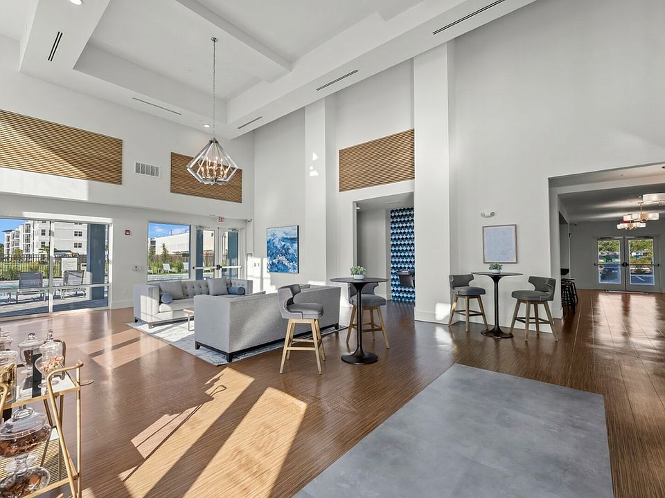 Leasing Office