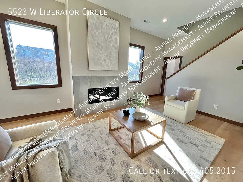 5523 W Liberator Cir