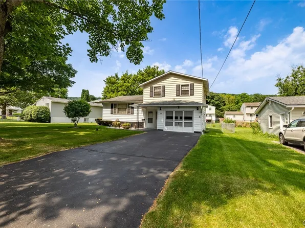 218 Riverdale Dr, Syracuse, NY 13207
