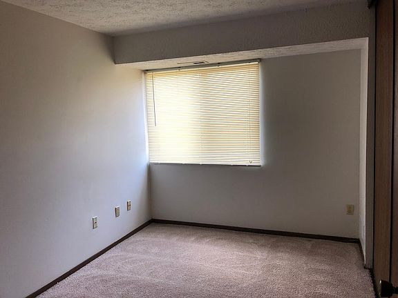 3rd image of 1803 Hampton Knoll Dr