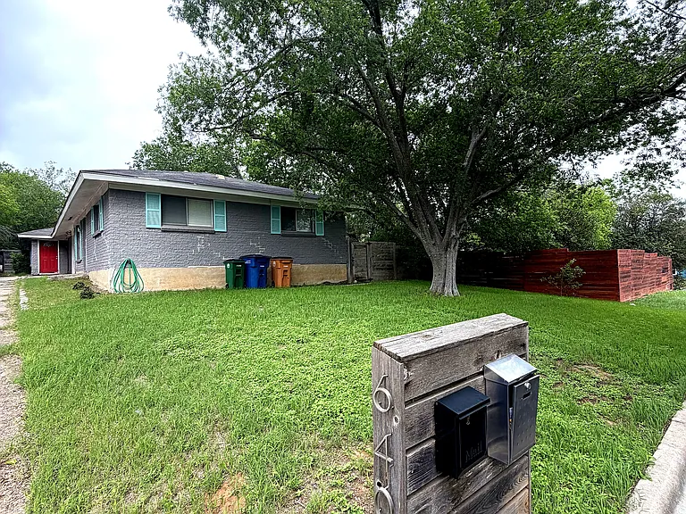6402 Vioitha Dr #A — Photo 1