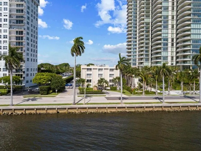 1601 S Flagler Dr #106O — Photo 2