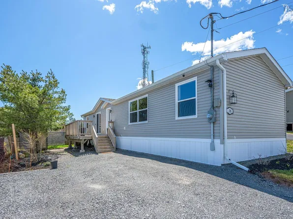 38 Ashcroft Ave, Halifax, NS B3V 1A5