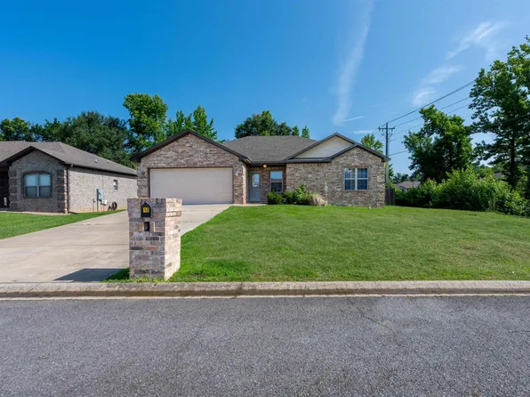 10 Grand Stand Dr, Austin, AR 72007