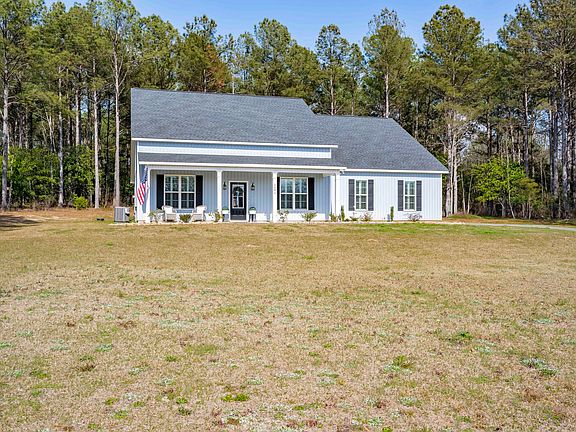 2nd image of 2086 Piper Road