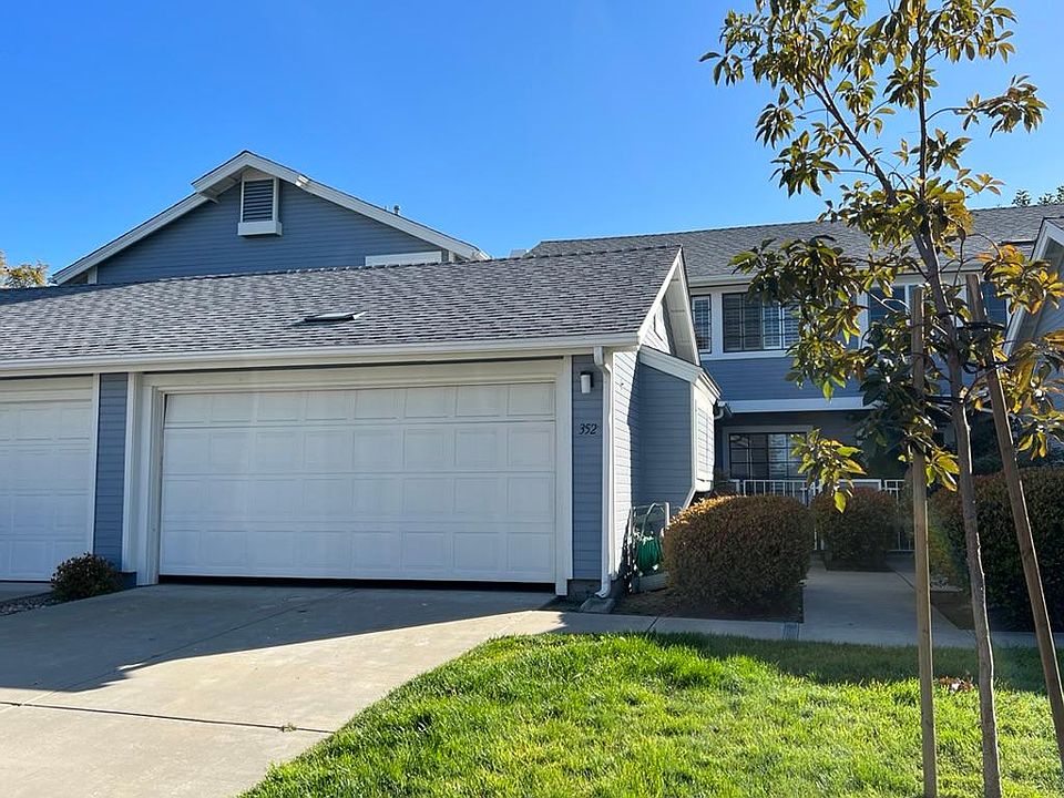 1st image of 352 Windjammer Cir