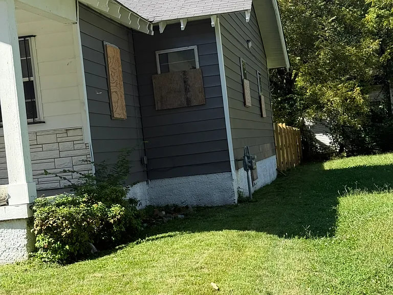 1263 Neptune St — Photo 6