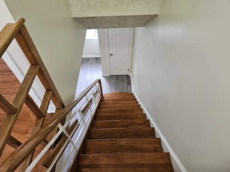 58 Suburban Ln — Photo 12
