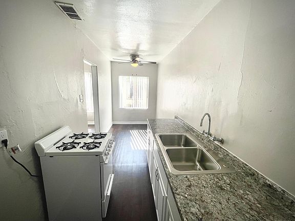 3rd image of 1001 Banning Blvd #347