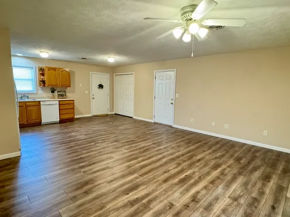 1000 E Reeves St APT A, Marion, IL 62959