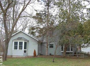 2695 E Snell Rd, Rochester, MI 48306