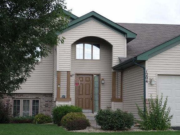 2nd image of 1204 Deer Haven Drive