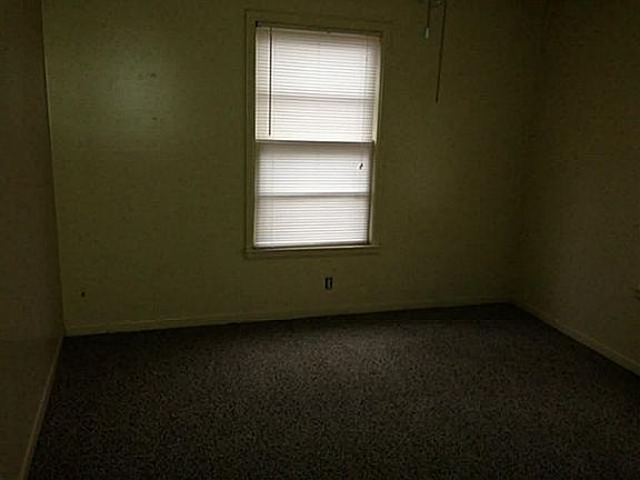 4th image of 514 Howard St