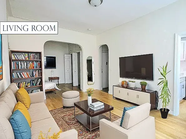 1126 3rd Ave APT 2A, New York, NY 10065