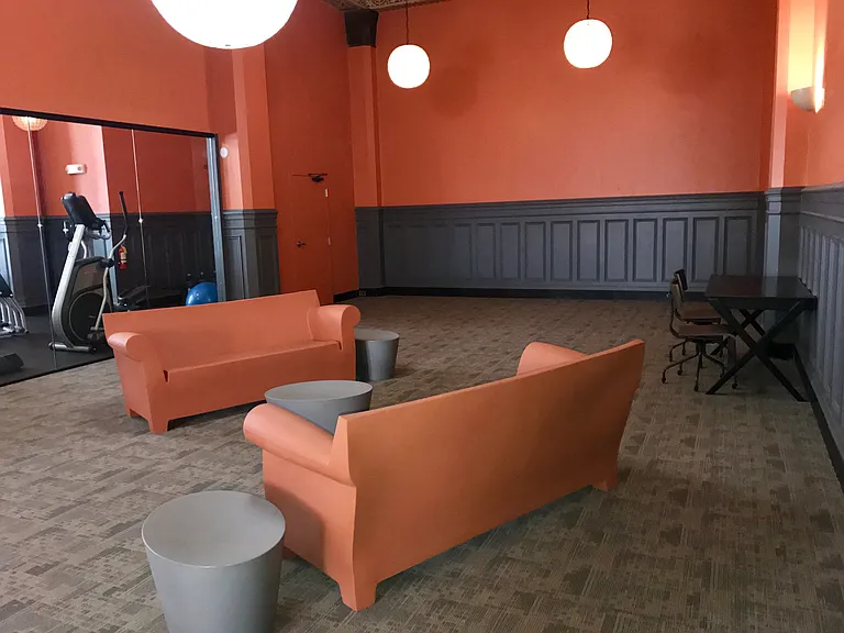 Oasis Apartments — Photo 17