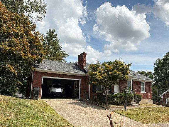 3rd image of 126 Edgemont Dr