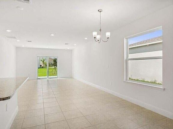 5th image of 10883 SW Vasari Way