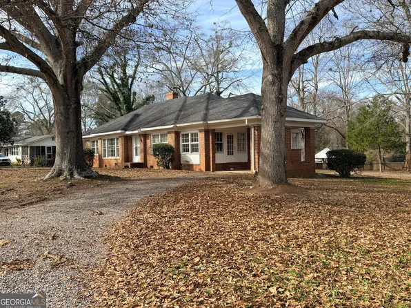 419 W Johnston St, Forsyth, GA 31029