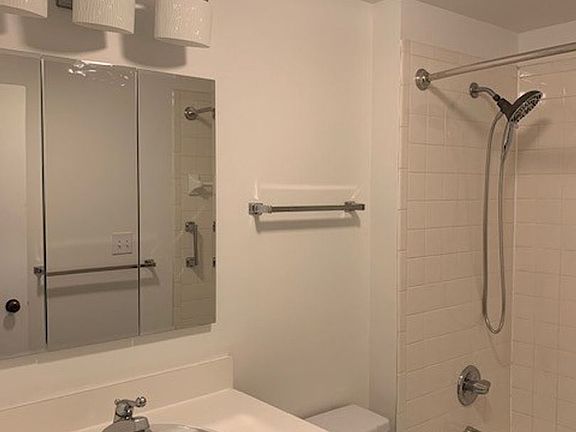 3rd image of 141 Fulton Ave #Cvt-211