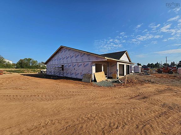 5th image of 46 Summer Hill Pl
