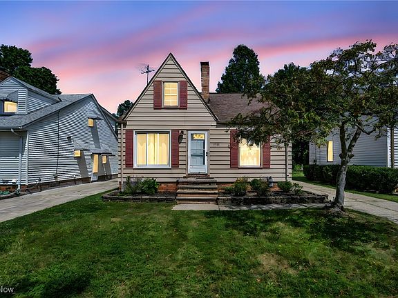 2nd image of 11568 Woodview Blvd