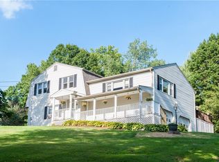 10 Wellington Dr, New Milford, CT 06776