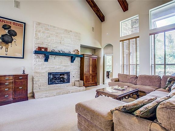4th image of 2217 Lakeway Dr