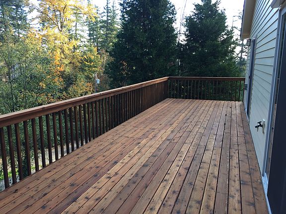 Upper deck