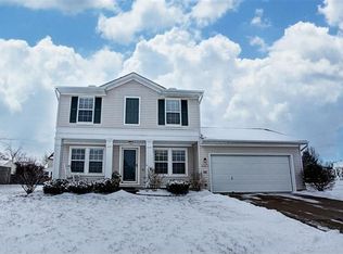 221 Village Dr, Springboro, OH 45066
