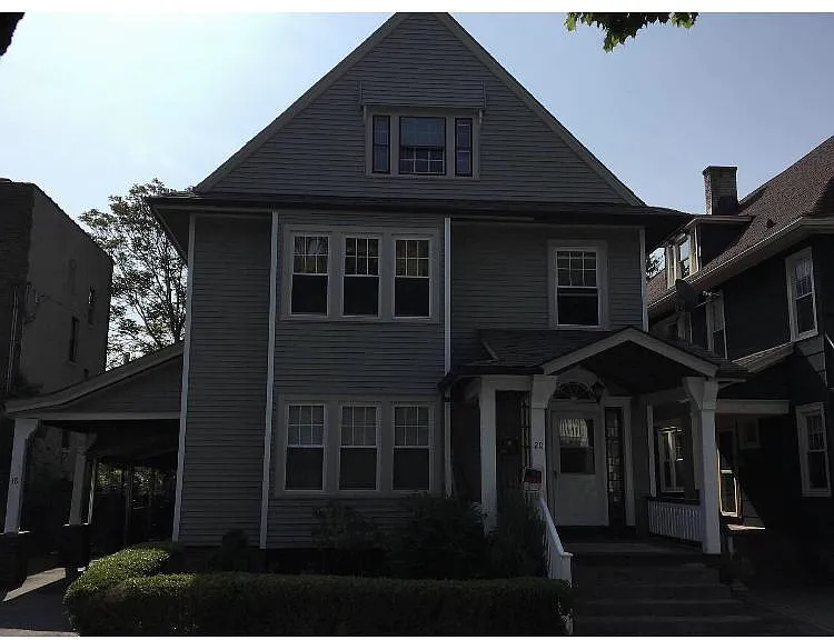 20 Vassar St — Photo 11