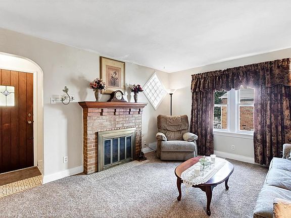 Wood burning fireplace