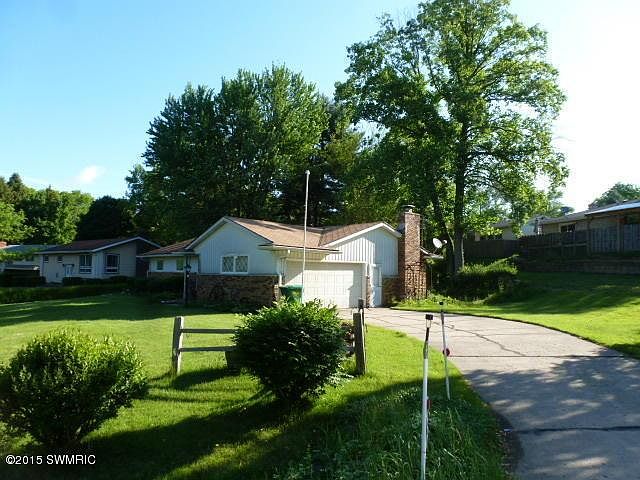 2nd image of 4801 Erie Dr