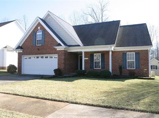 1492 Finwick Dr, Pfafftown, NC 27040