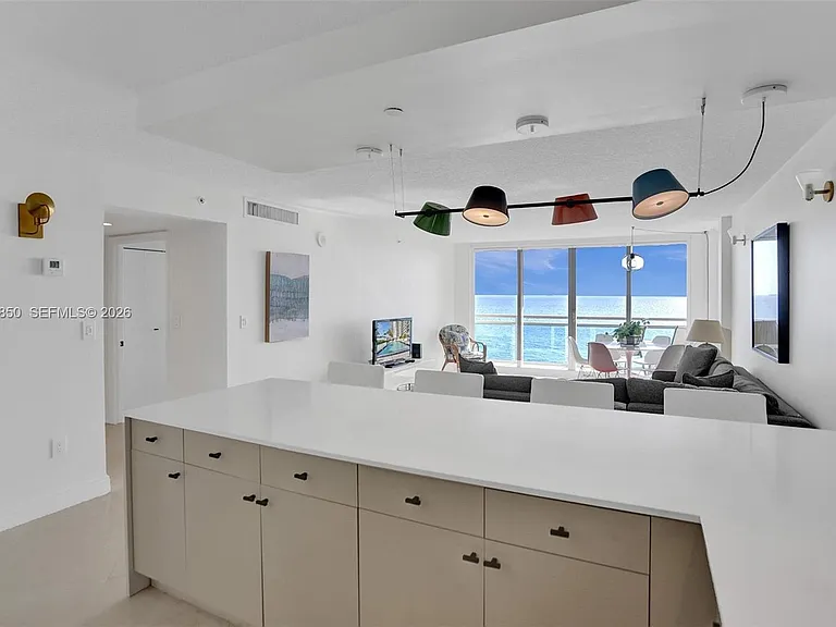 6917 Collins Ave #915 — Photo 25