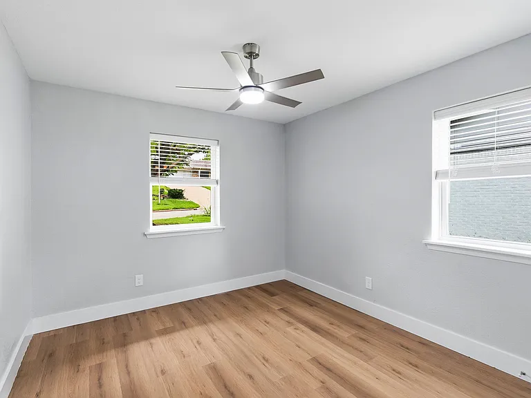 506 Rogers Way — Photo 18