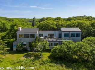 416 Lighthouse Rd, Aquinnah, MA 02535