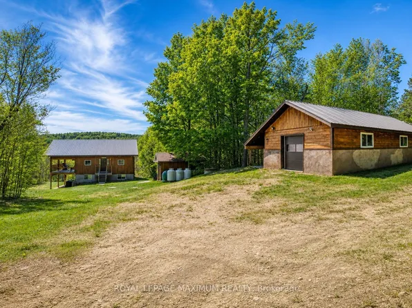 79 Grannys Ln NE #B, Addington Highlands, ON K0L 1W0