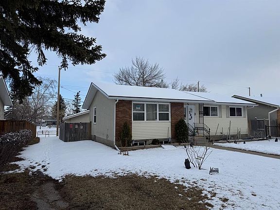 2nd image of 208 W Forest Rd SE