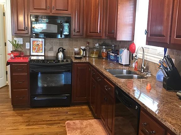 4th image of 1785 Kenilwood Way