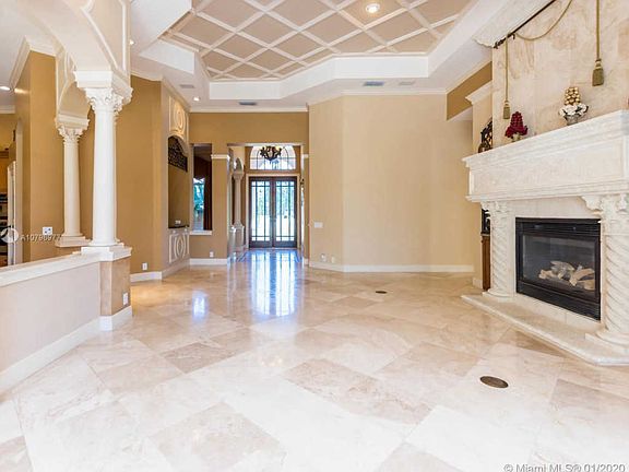 5th image of 674 Shadowmoss Cir