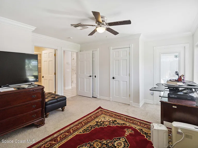 1201 S Shannon Ave — Photo 12