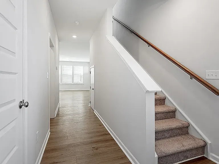 3 bed, 2.5 bath, 1831 sqft, $1,950 — Photo 4