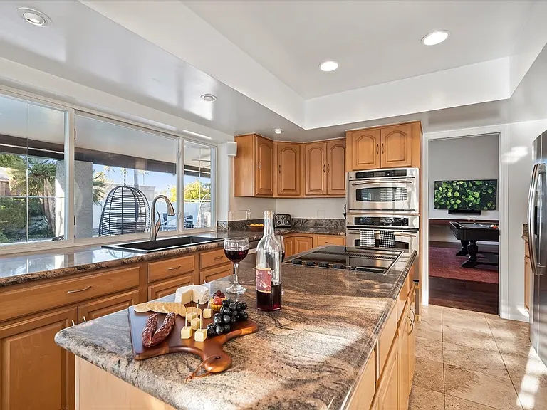 6252 E Beverly Ln — Photo 8