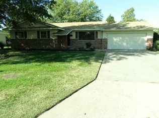 415 N Pine Rd, Sterling, KS 67579
