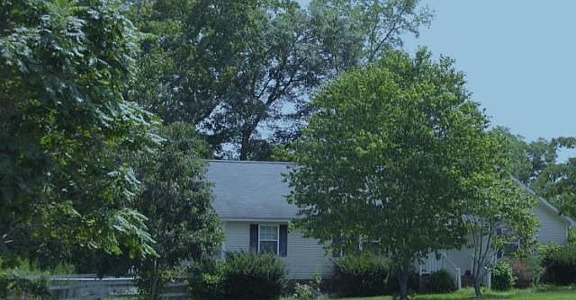2nd image of 302 Vinson Rd